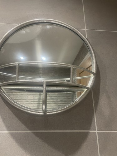 John lewis round - pm.,