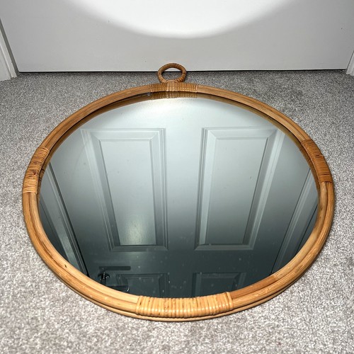 Round rattan bamboo wall - bamboo,